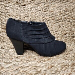 It's OK Black Suede Ankle Boots With Heels Shoes Women's Size 7 Zip Up